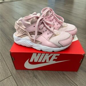 Girl Nike Huarache Run Size 13c Color Rose (Pink)